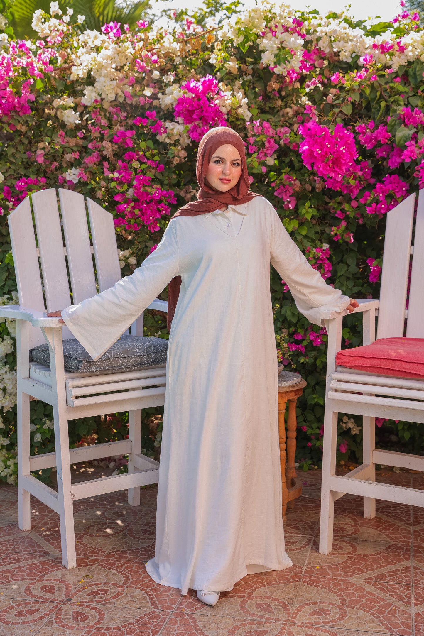 امل-White