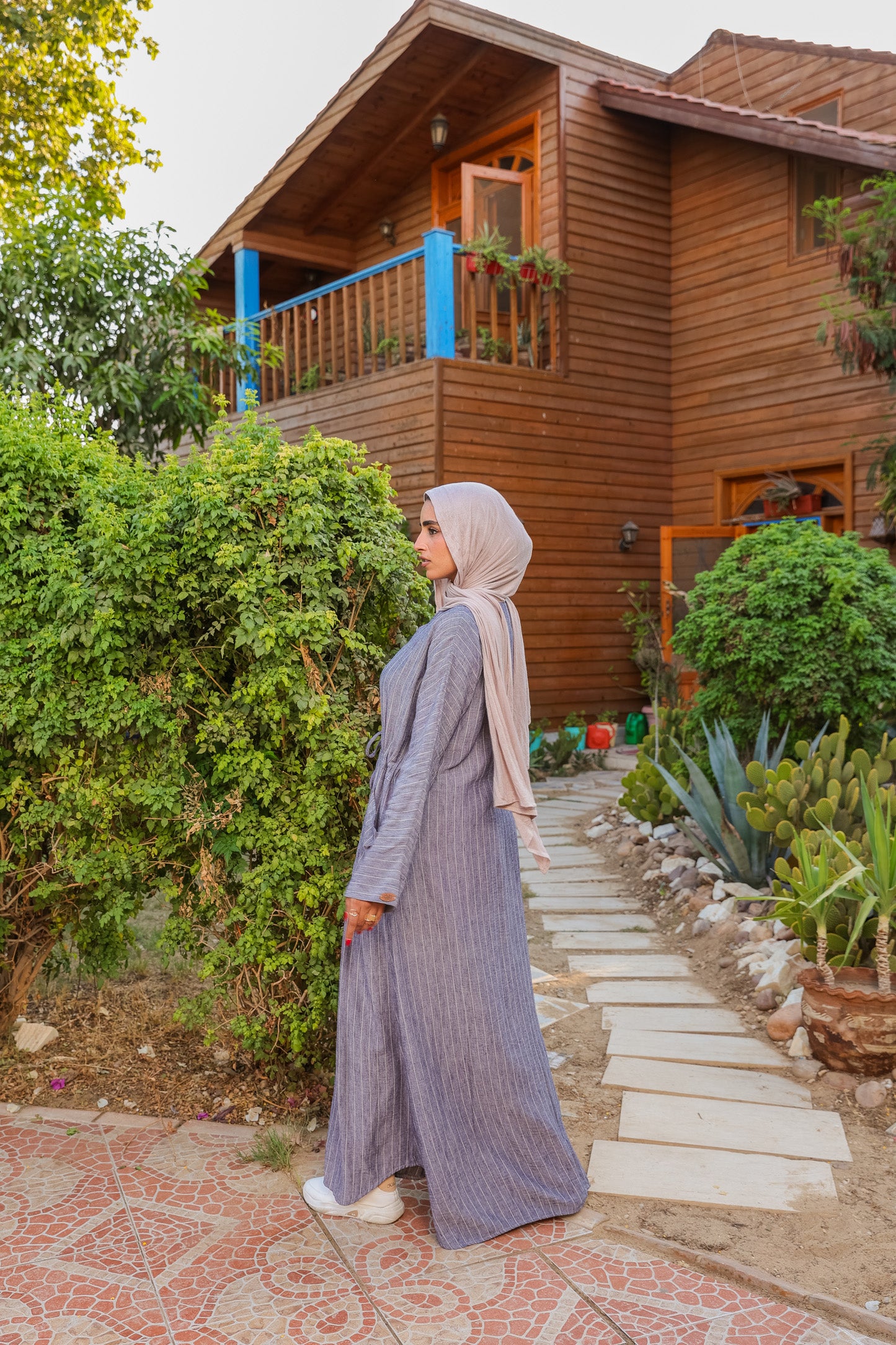 بسمة-Navy Blue