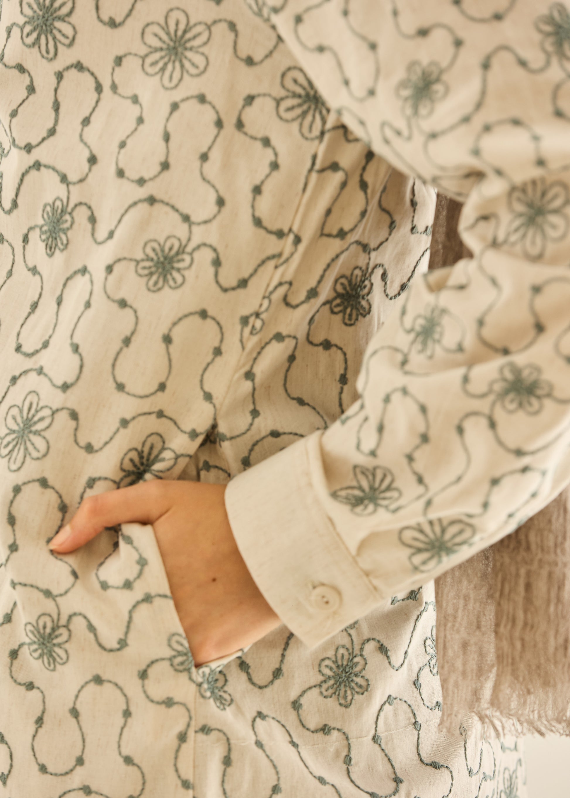 Floral Line Shirt
